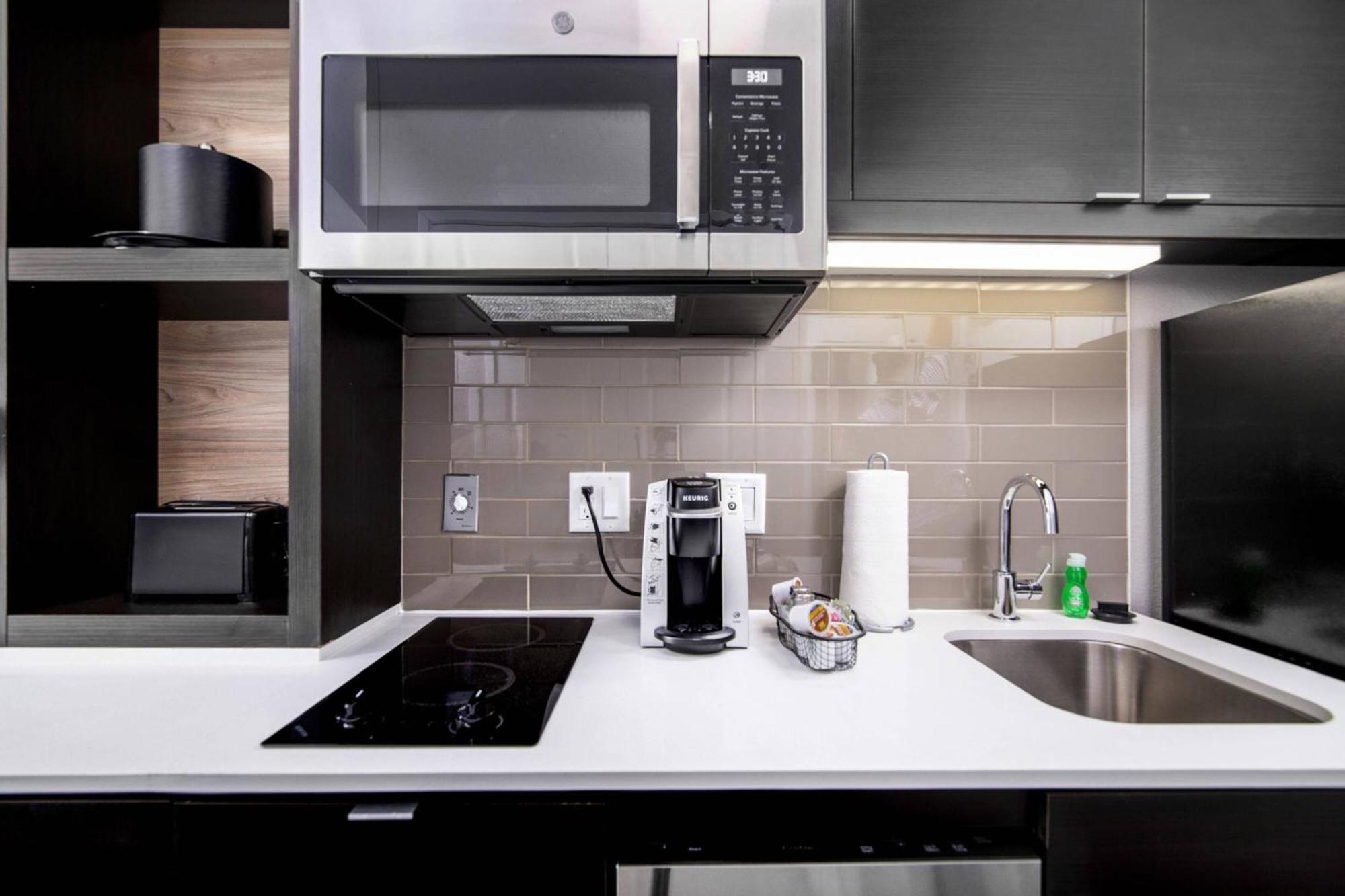 Towneplace Suites By Marriott Houston Hobby Airport Екстер'єр фото