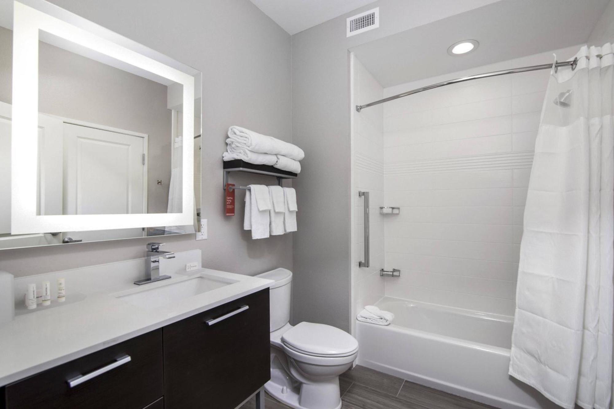 Towneplace Suites By Marriott Houston Hobby Airport Екстер'єр фото