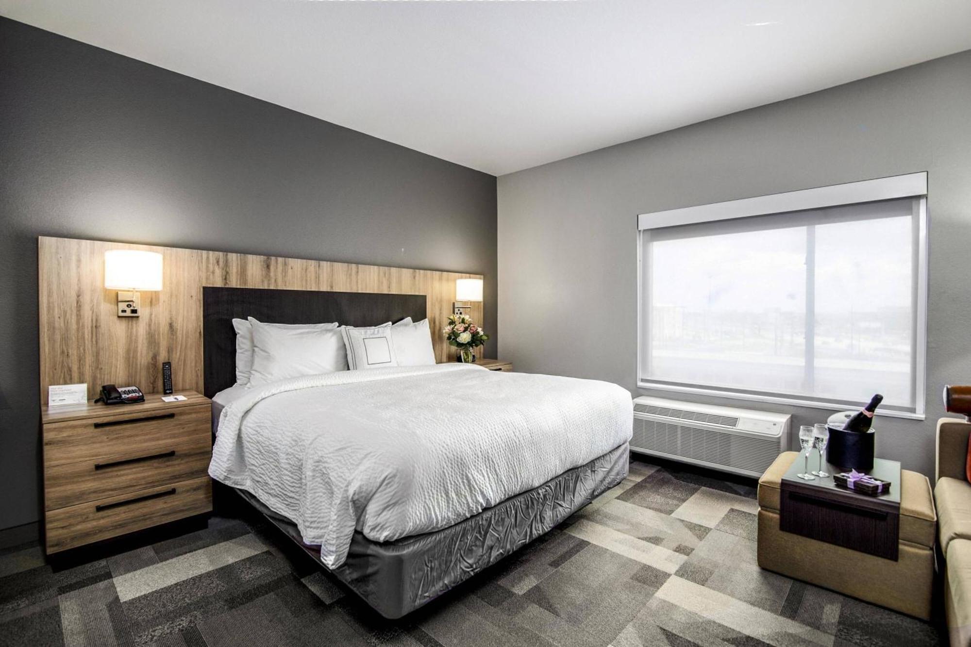 Towneplace Suites By Marriott Houston Hobby Airport Екстер'єр фото